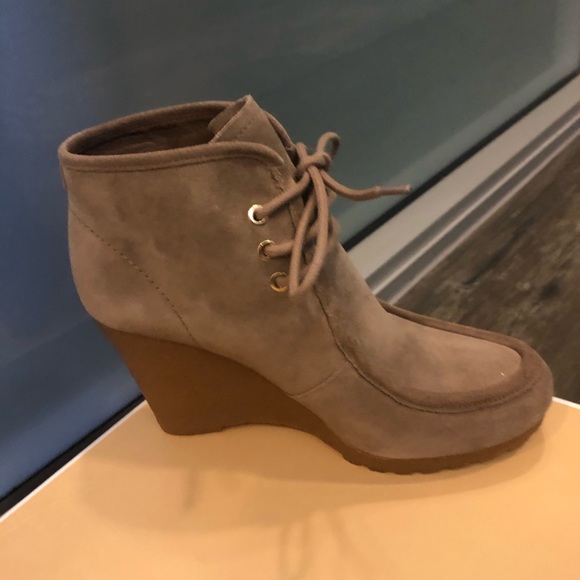 Michael Kors Rory Bootie - Picture 2 of 5